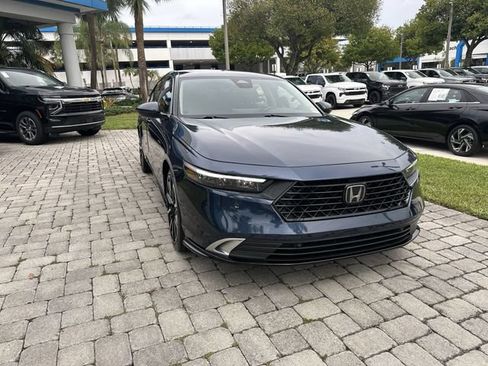 Used 2023 Honda Accord Touring image 17