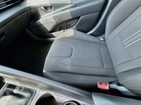 Used 2025 Hyundai Elantra Sport FWD image 18