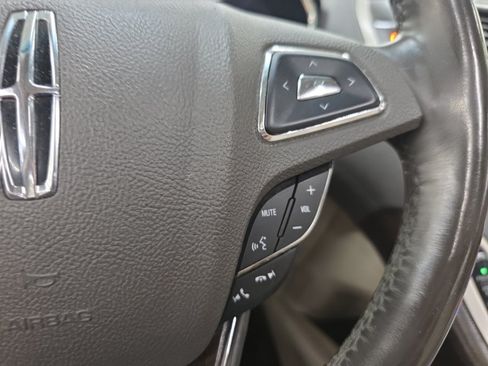 Used 2016 Lincoln MKX Reserve w/ Climate Package AWD/4WD image 23