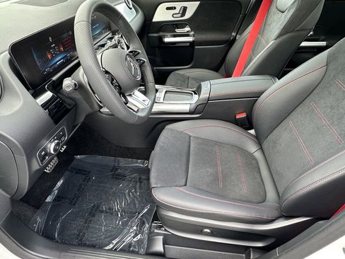 New 2026 Mercedes-Benz GLA 35 AMG 4MATIC image 10