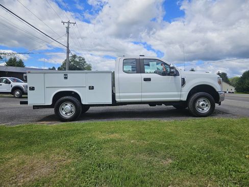 Used 2019 Ford F250 XL w/ Power Equipment Group AWD/4WD image 4