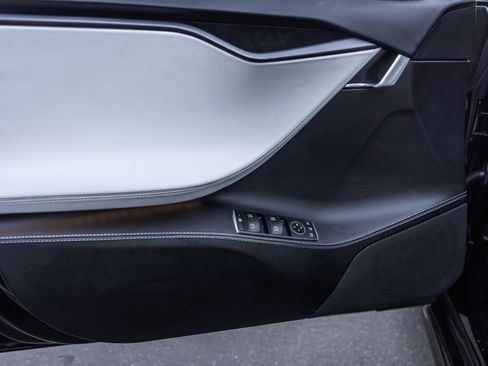 Used 2018 Tesla Model S 75D image 17