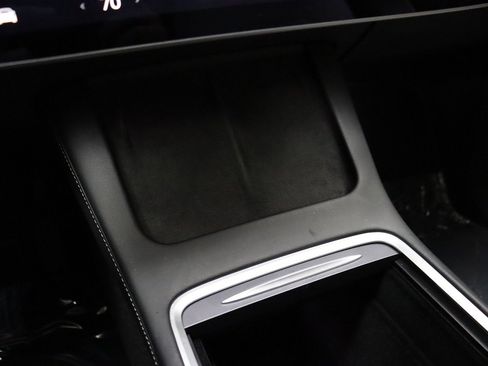 Used 2022 Tesla Model Y Long Range image 47