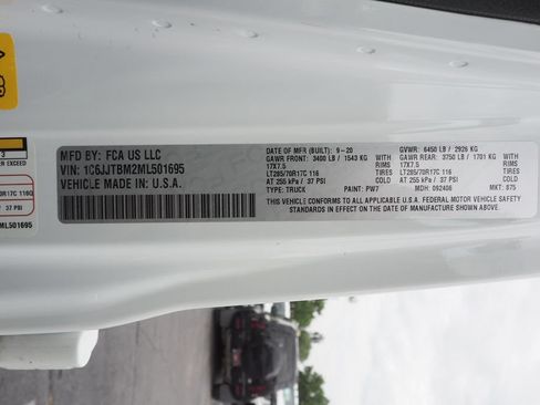 Used 2021 Jeep Gladiator Rubicon AWD/4WD image 6
