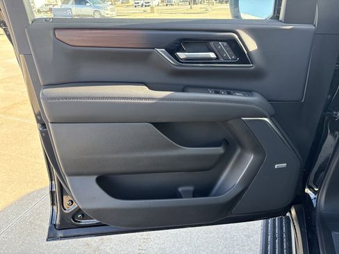 New 2026 GMC Yukon Denali image 9