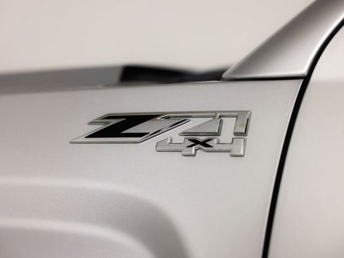 Used 2019 GMC Sierra 1500 SLE w/ SLE Value Package image 7