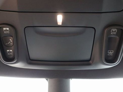New 2026 Chrysler Pacifica Select w/ S Appearance Package FWD image 25