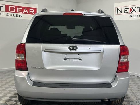 Used 2009 Kia Sedona image 8