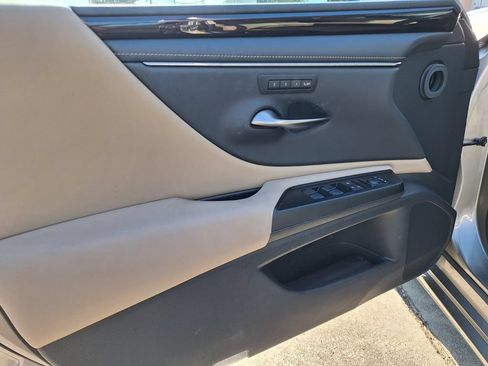 Used 2020 Lexus ES 350 w/ Premium Package FWD image 32