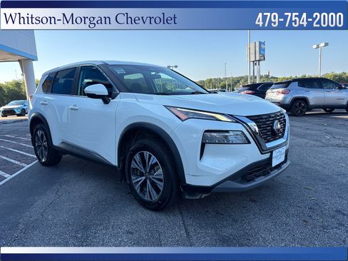 Used 2023 Nissan Rogue SV FWD image 3