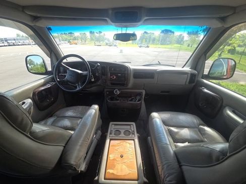 Used 2002 GMC Savana 1500 w/ SLE Marketing Option Pkg 3 RWD image 25