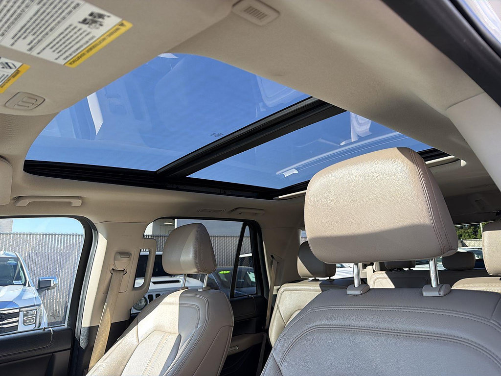 Used 2024 Ford Expedition Limited RWD image 11