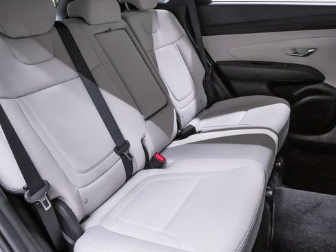 Certified 2026 Hyundai Tucson SE FWD image 11