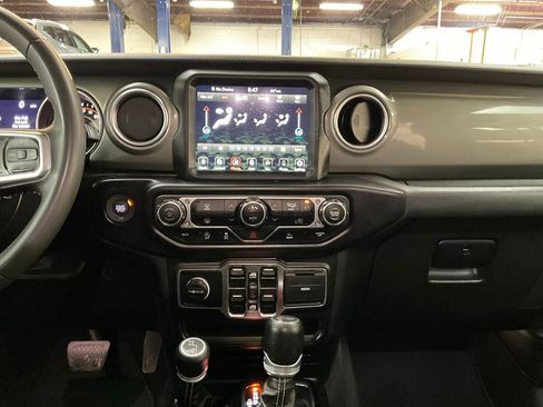 Certified 2023 Jeep Wrangler Sahara image 8