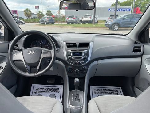 Used 2015 Hyundai Accent GLS image 11