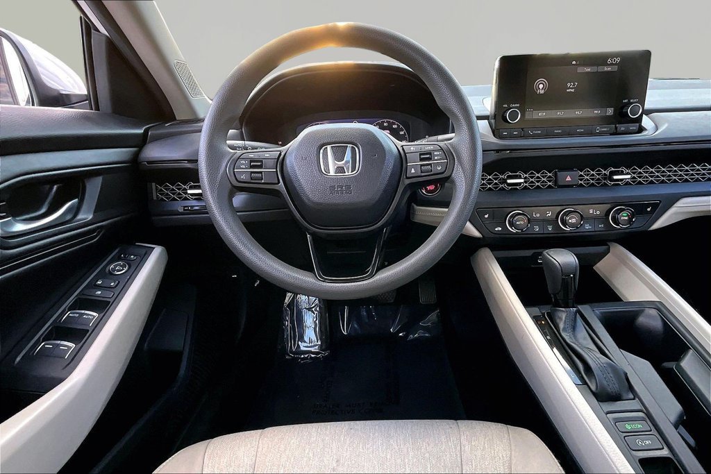 Used 2024 Honda Accord EX image 9