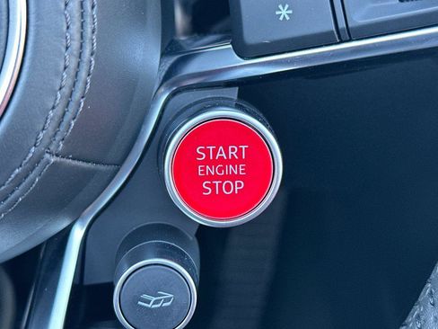 Certified 2021 Audi R8 V10 performance image 22