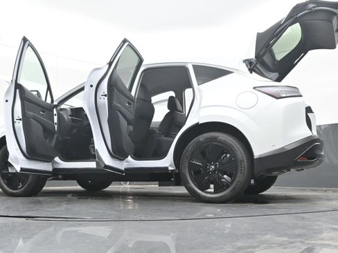 New 2025 Nissan Murano SV image 42