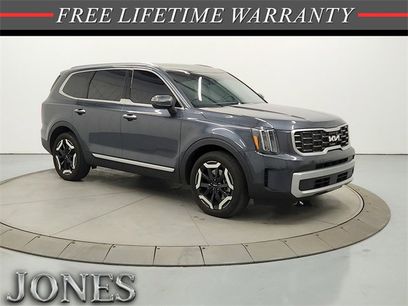 Used 2024 Kia Telluride S w/ S Sunroof Package