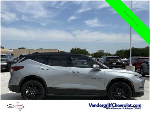 Used 2024 Chevrolet Blazer RS w/ Driver Confidence II Package FWD image 3