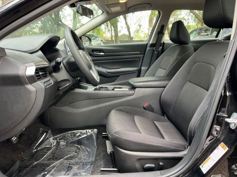 Used 2025 Nissan Altima 2.5 SV image 27