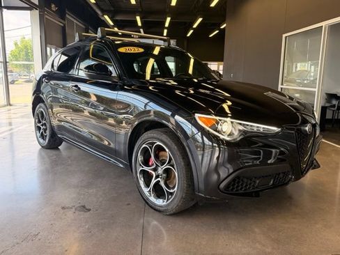 Used 2022 Alfa Romeo Stelvio Veloce AWD/4WD image 5