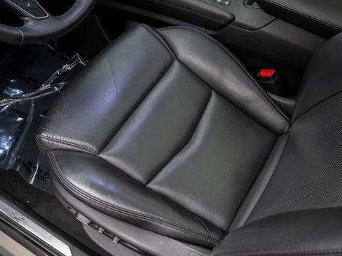 Used 2018 Cadillac XT5 Luxury image 16