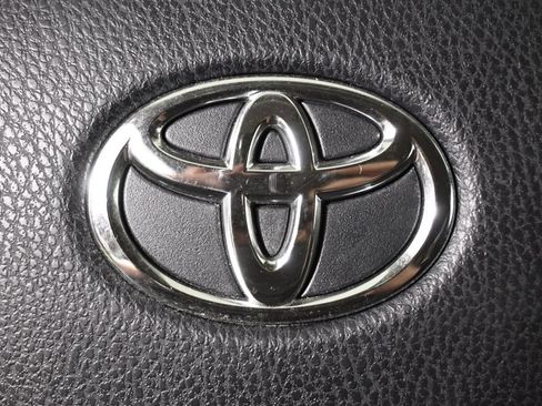 Used 2014 Toyota RAV4 XLE AWD/4WD image 33