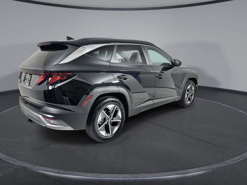 Certified 2025 Hyundai Tucson SEL FWD image 8