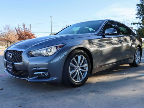 Used 2015 INFINITI Q50 Premium w/ Deluxe Touring Package image 3