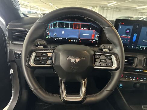 Used 2025 Ford Mustang GT RWD image 15