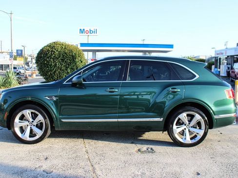 Used 2019 Bentley Bentayga AWD/4WD image 2