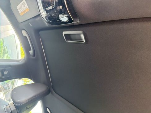 Used 2024 Mercedes-Benz C 300 Sedan image 13