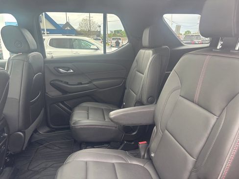 Used 2023 Chevrolet Traverse RS w/ LPO, Floor Liner Package AWD/4WD image 31