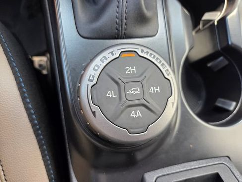 Used 2024 Ford Bronco Wildtrak AWD/4WD image 33