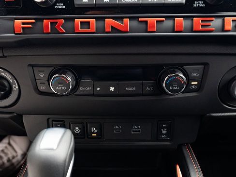 New 2025 Nissan Frontier PRO-4X w/ Pro Convenience Package image 16