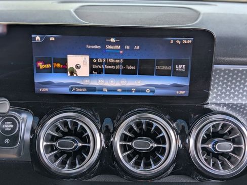 Used 2024 Mercedes-Benz GLB 250 image 14