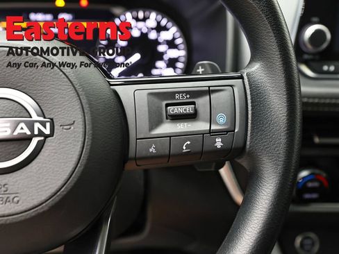 Used 2023 Nissan Rogue SV AWD/4WD image 15