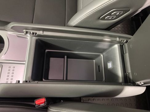 New 2026 Hyundai Ioniq 9 SEL image 25