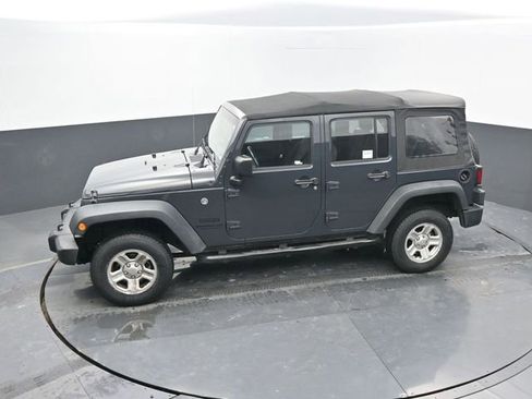 Used 2016 Jeep Wrangler Unlimited Sport w/ Connectivity Group image 46