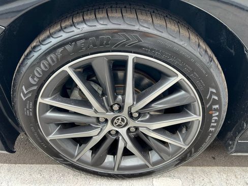 Used 2021 Toyota Camry XLE FWD image 13