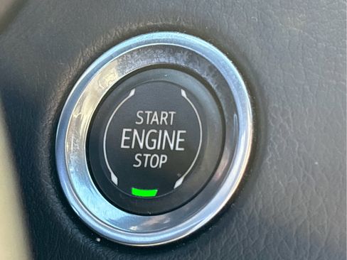 Used 2023 Cadillac XT4 Sport image 27