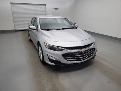 Used 2020 Chevrolet Malibu LT FWD image 14