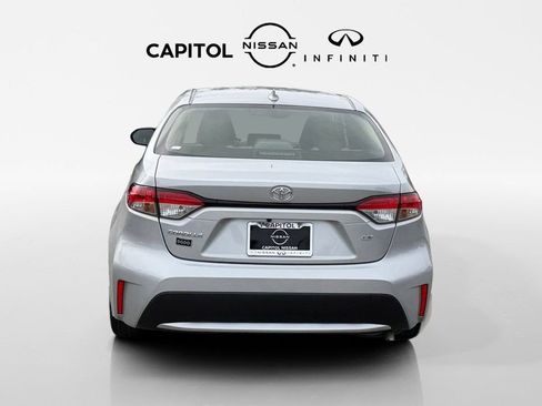 Used 2022 Toyota Corolla LE image 6