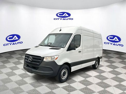Used 2025 Mercedes-Benz Sprinter 2500 image 9
