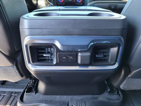 Used 2022 GMC Sierra 2500 Denali w/ Denali Ultimate Package AWD/4WD image 17