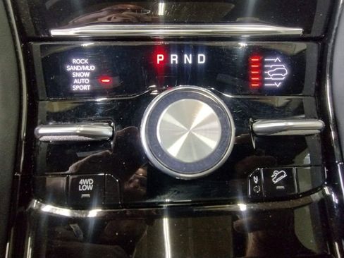 Used 2023 Jeep Grand Cherokee Summit AWD/4WD image 38