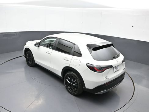 Certified 2024 Honda HR-V Sport image 38