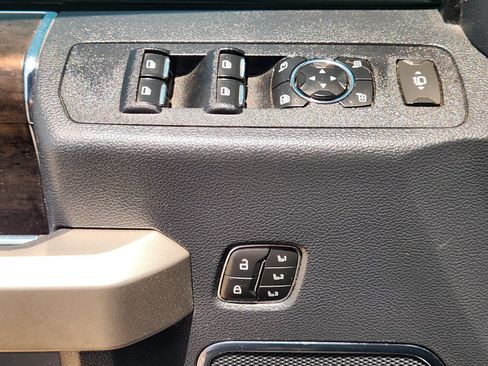 Used 2022 Ford F350 Lariat w/ Lariat Ultimate Package AWD/4WD image 26