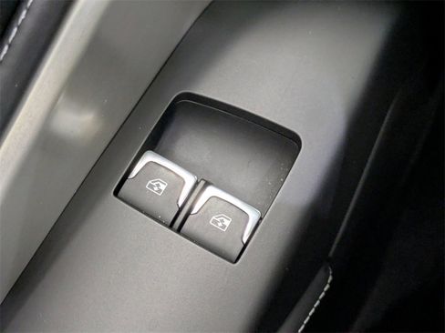 Used 2015 Chevrolet Corvette Z06 w/ 3LZ Preferred Equipment Group image 22